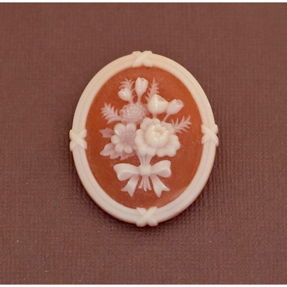 Vintage Flower Bouquet Brooch By Avon in white accent - U17 - Picture 1 of 2